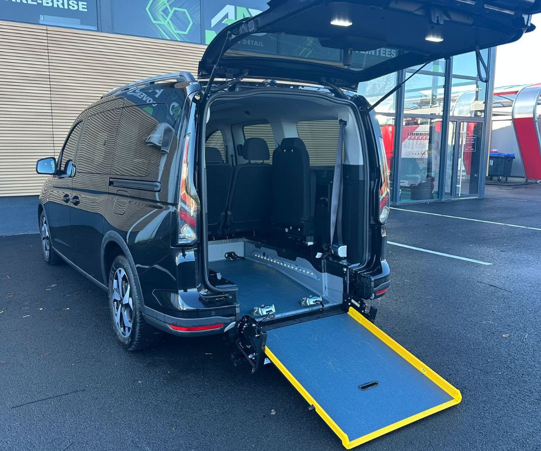 vehicule pmr taxi 77